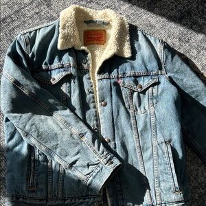 Levi's Light Blue Denim Jacket with Cream Sherpa men’s Large/ women’s XL
